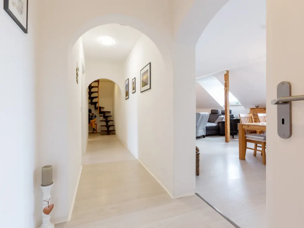 Geräumige 4-Zimmer Maisonettewohnung in Krefeld-Oppum