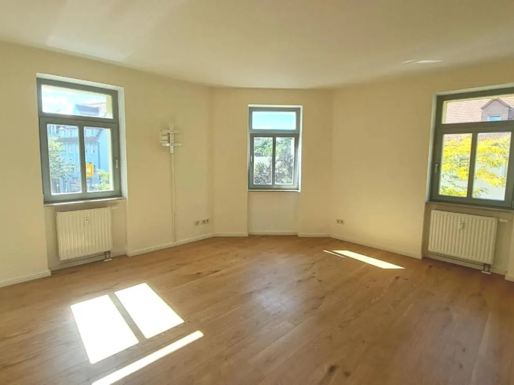 2-Zimmer-Wohnung mit Einbauküche in Freital (Dresdner Straße)