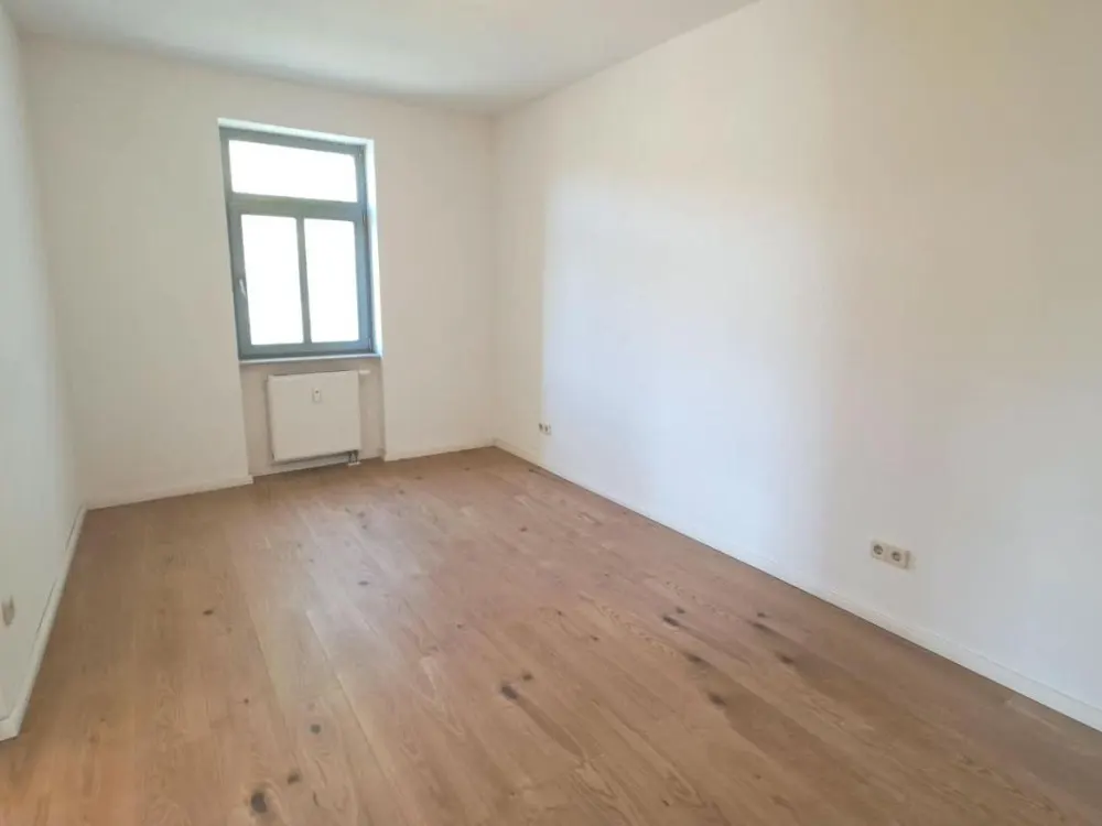2-Zimmer-Wohnung mit Einbauküche in Freital (Dresdner Straße)