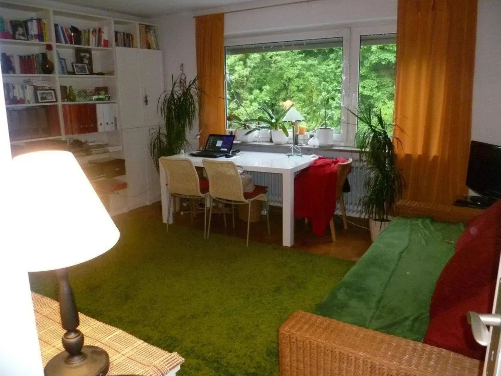 Schönes möbliertes City Apartment - zur Untermiete