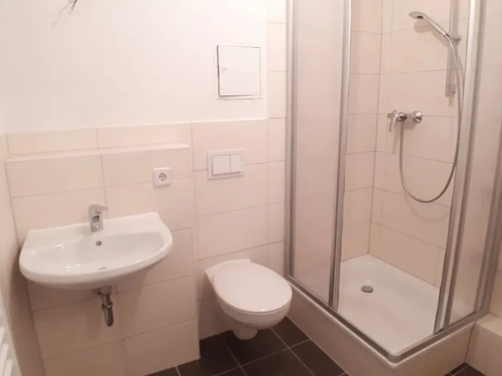 SMALL BUT NICE Single Apartment with Balcony and Fitted Kitchen available immediately