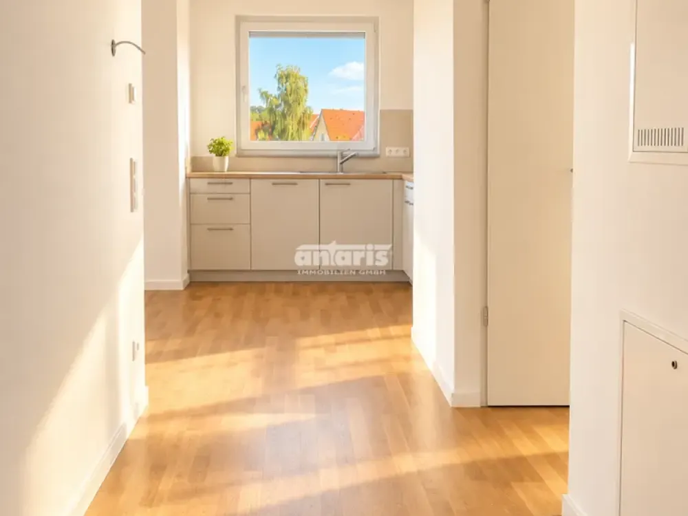 antaris Immobilien GmbH ** Wohnen am Schwemmbach, 3-Raum-Wohnung mit EBK & 2 Balkonen **