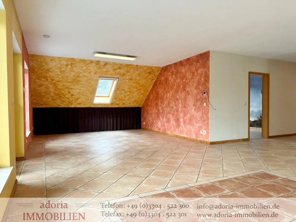 * Große 3-Zimmer-Wohnung mit Balkon und traumhaftem Blick in die Natur * ab sofort * Bötzow *