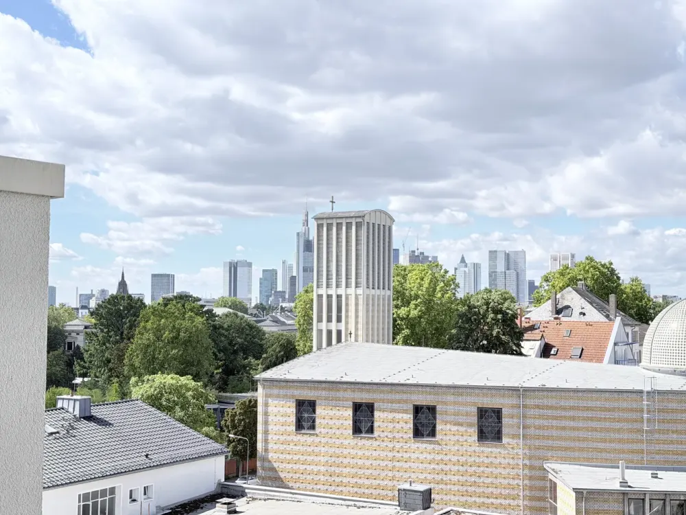 Helle 2-Zimmer-Wohnung mit großzügigem Eingangsbereich und Weitblick