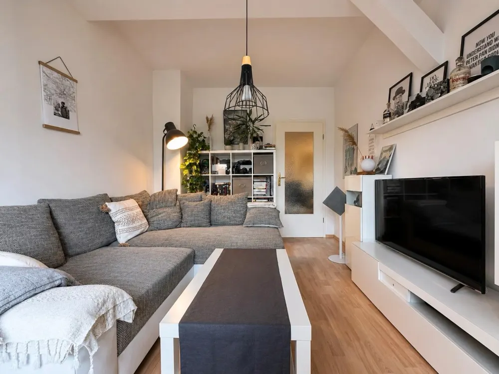 2 bis 3-Raum DG-Wohnung Leipzig-Neulindenau inkl. EBK ab 01.10.