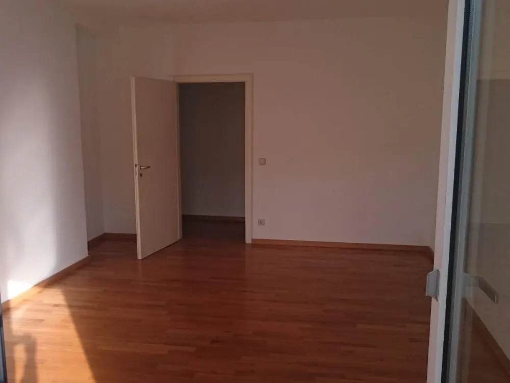 Düsseldorf-Oberkassel, exklusive 3-4 Zimmer-Wohnung - 103 m²