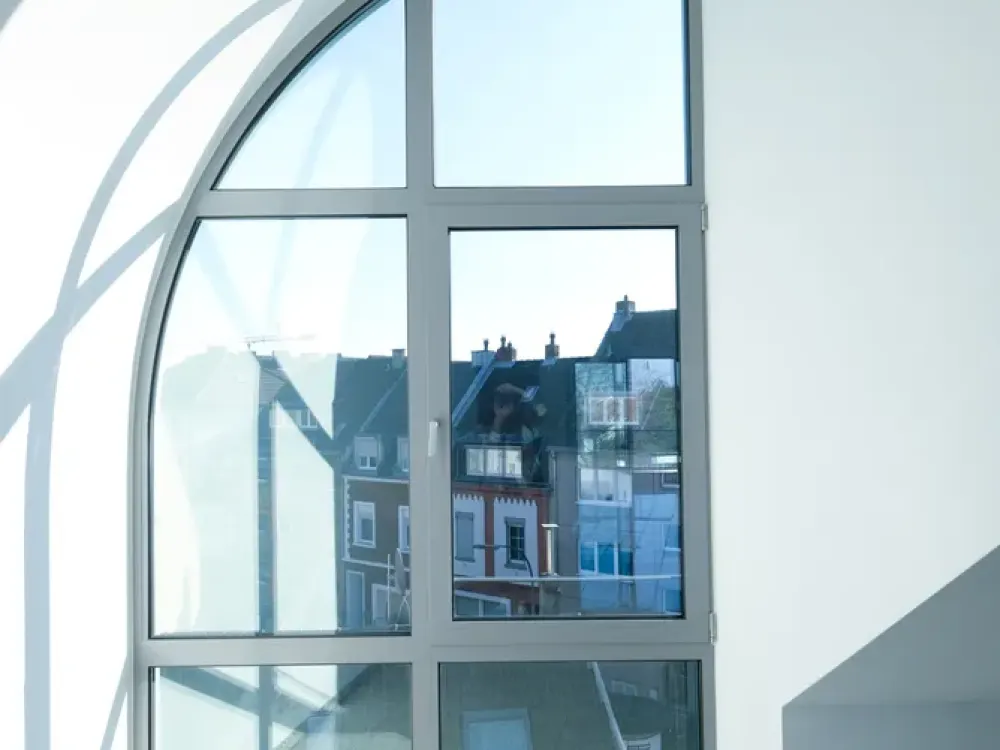 Architekten-Maisonette mit Balkon und unverbaubarer Blick ins Grüne in Köln-Poll