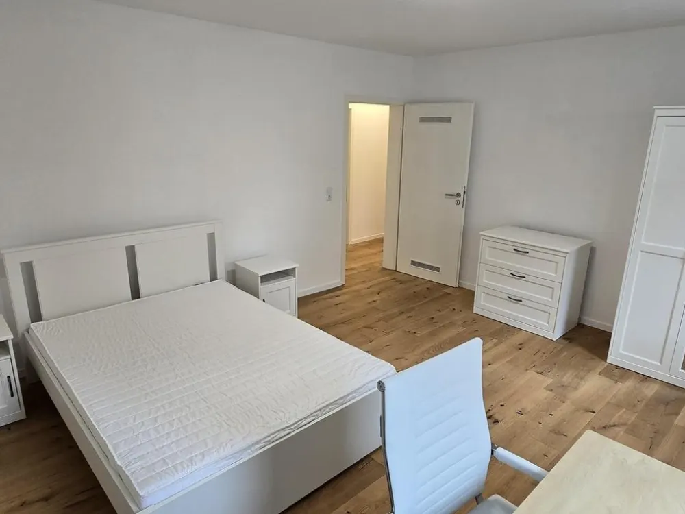 NEU : 1-Zimmer in Wohngemeinschaft (WG), EBK + Vollmöbliert NEU + Nebenkosten inkl. Strom + Internet