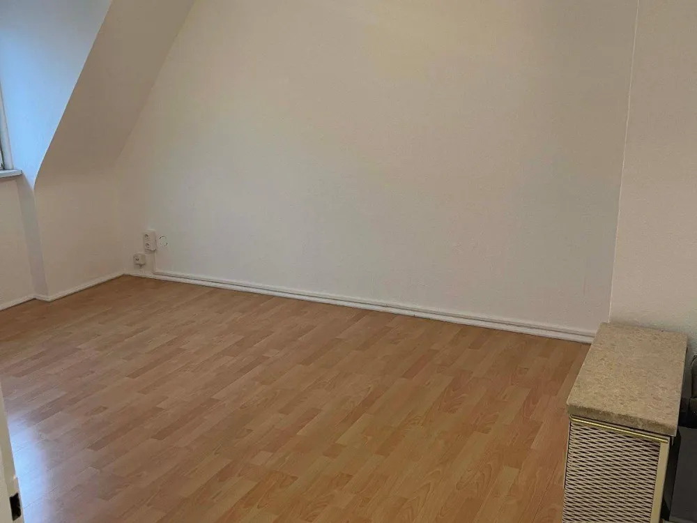 Sehr gepflegtes 1 Zimmer Appartement im 4.OG zentral