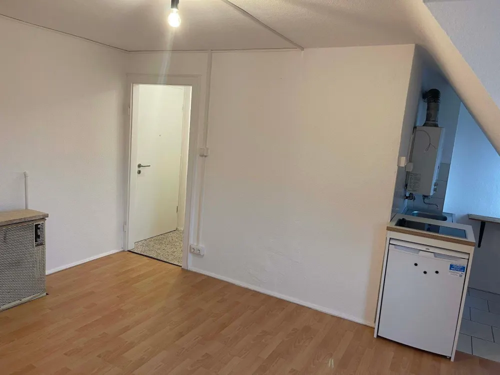 Sehr gepflegtes 1 Zimmer Appartement im 4.OG zentral