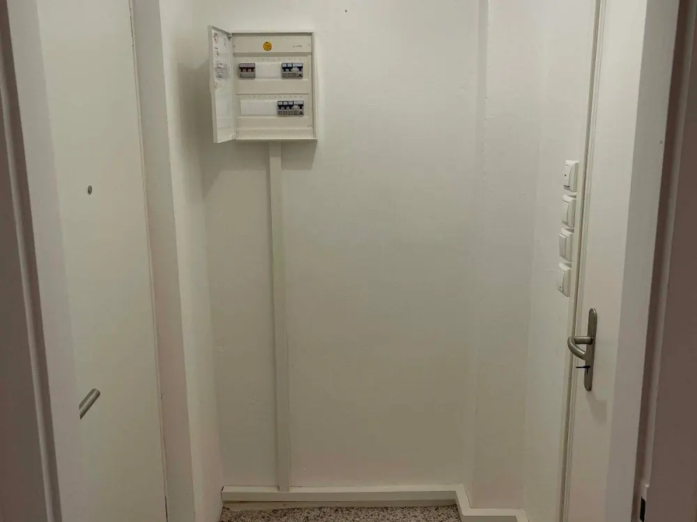 Sehr gepflegtes 1 Zimmer Appartement im 4.OG zentral