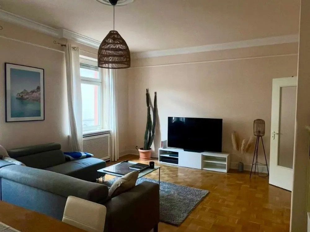 Möblierte Altbauwohnung BEFRISTET für 5 Monate zu vermieten