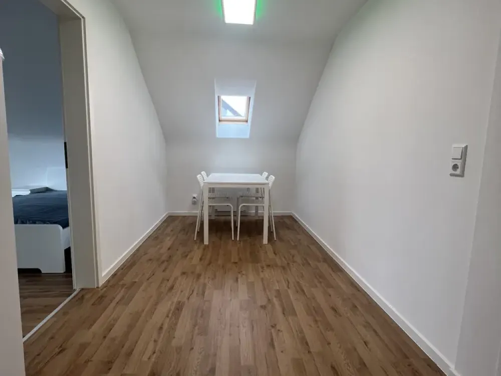 schönes Zimmer in 3 er WG in Stuttgart-Feuerbach