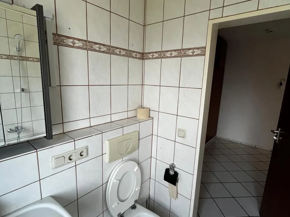 WG-geeignete 4-Zimmer-Wohnung, Saarbrücken-Eschberg mit Balkon