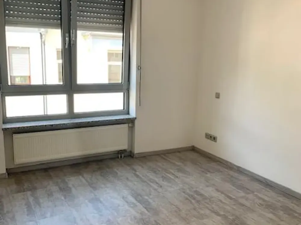 Attraktive 2-Zimmerwohnung in ruhiger/zentraler Lage von Alt-Saarbrücken