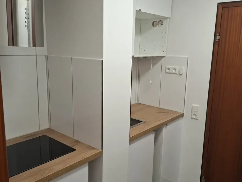 1 Zimmer Terassenwohnung mit separaten Bad in Stg- Sillenbuch.