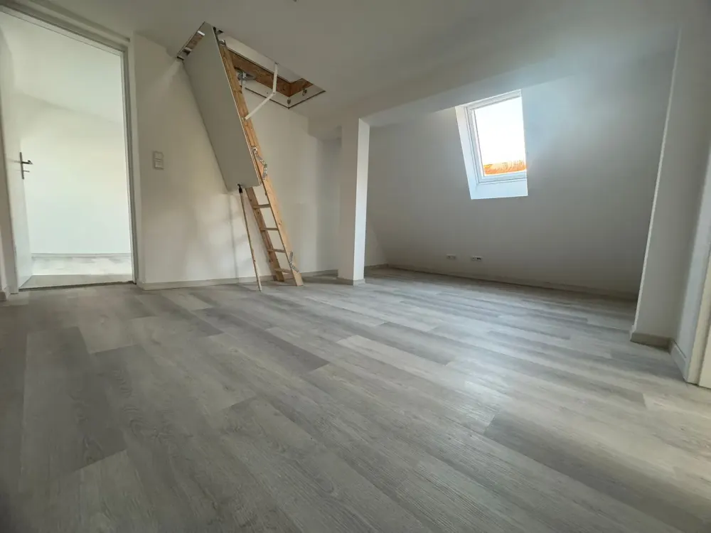 Stilvolle 4,5 Zimmer Maisonette-Wohnung in der Stadtmitte, Erstbezug nach Kernsanierung