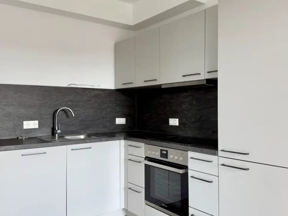 1 MONAT MIETFREI* Neubau Hannover Kronsrode: EBK, Süd-Loggia, 2 Bäder, Fußbodnhzng, Lift, Keller, TG