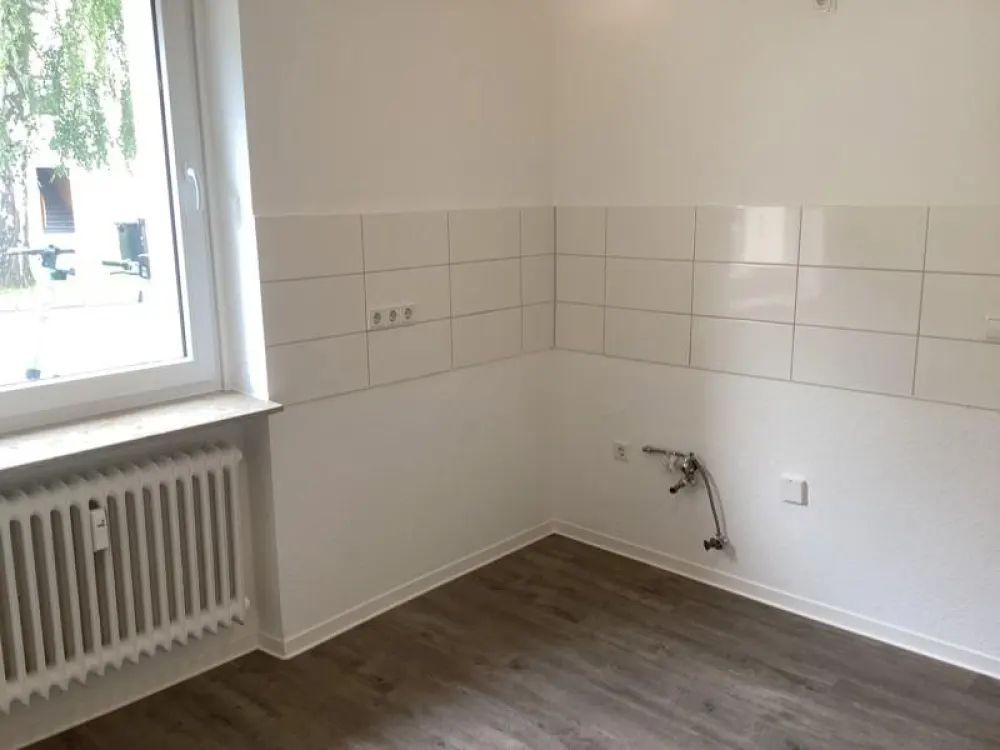 Happiness Has a Home: Interesting 2-Room Apartment in Keplerkiez