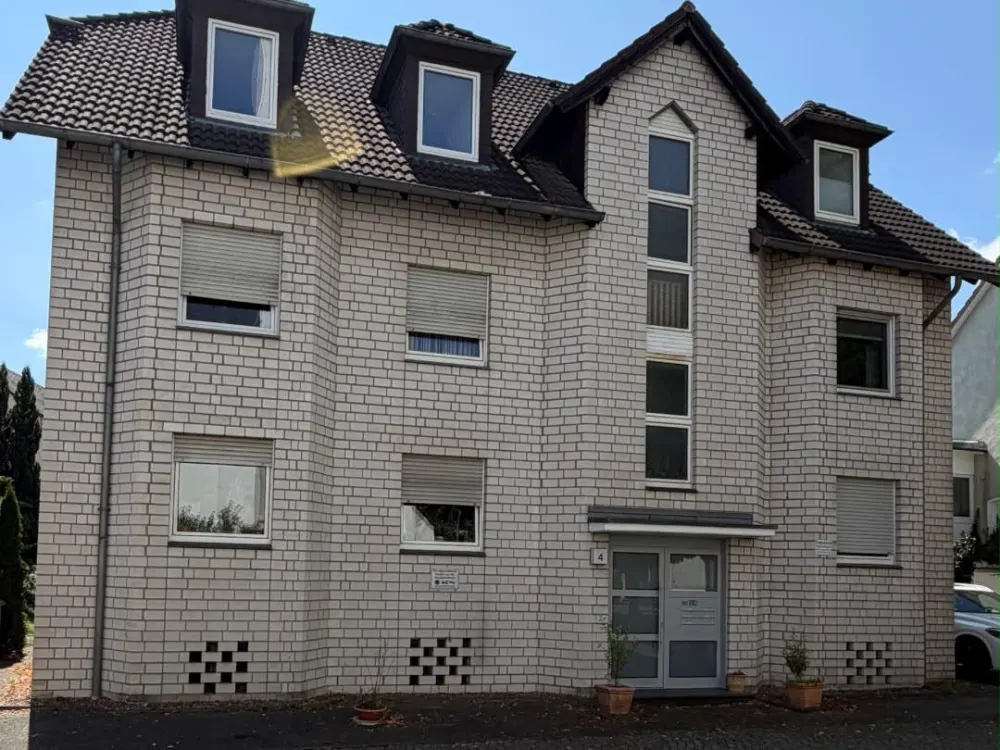 Helle 2-Zimmer-Wohnung,Südbalkon, attraktive Lage Schloß Neuhaus