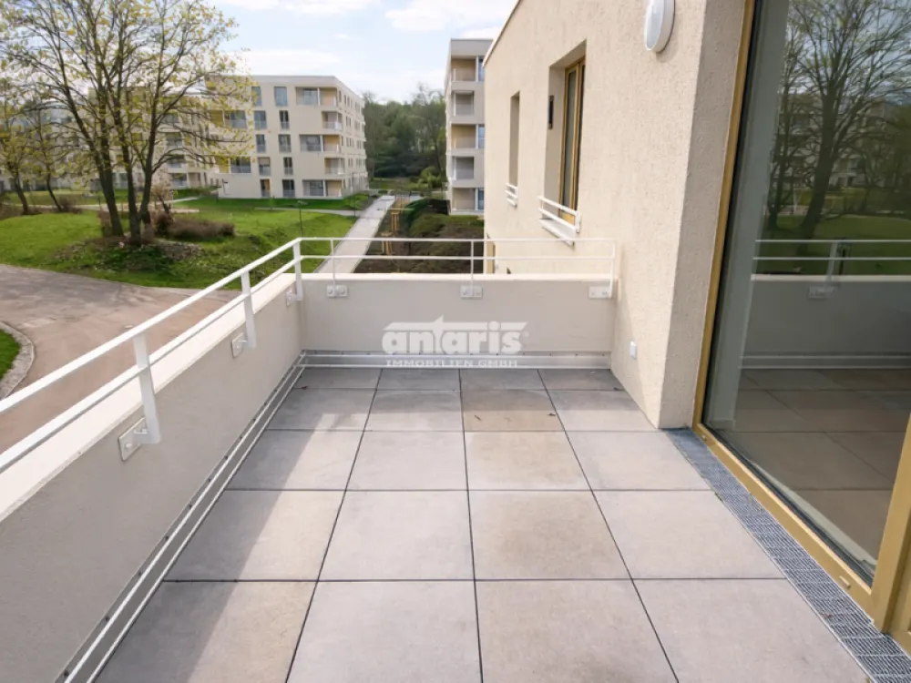 antaris Immobilien GmbH **Besonderes Wohnen, 3-Raum-Wohnung mit Terrasse und Balkon**