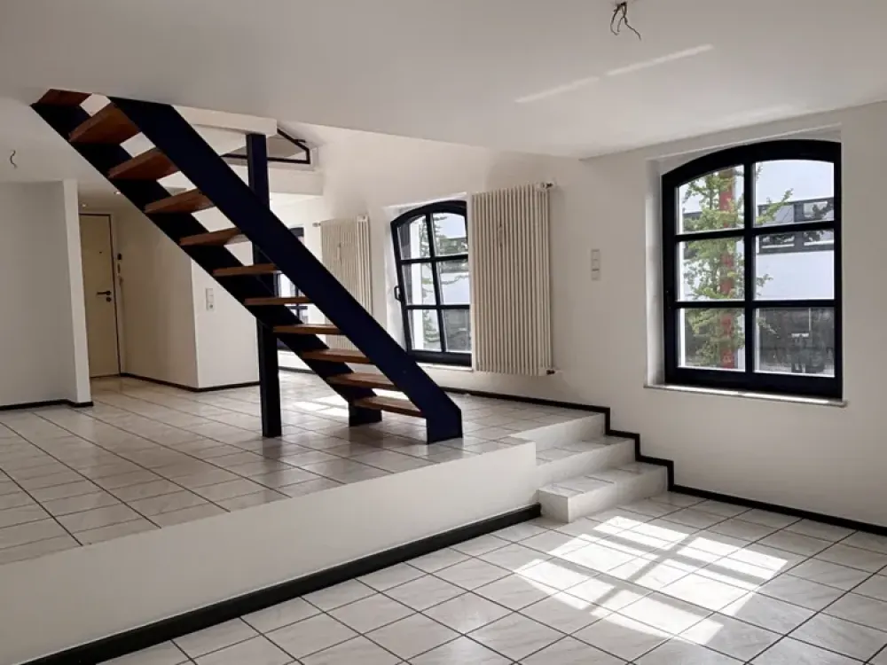 Moderne und helle 2 Zimmer Maisonettewohnung 76 qm