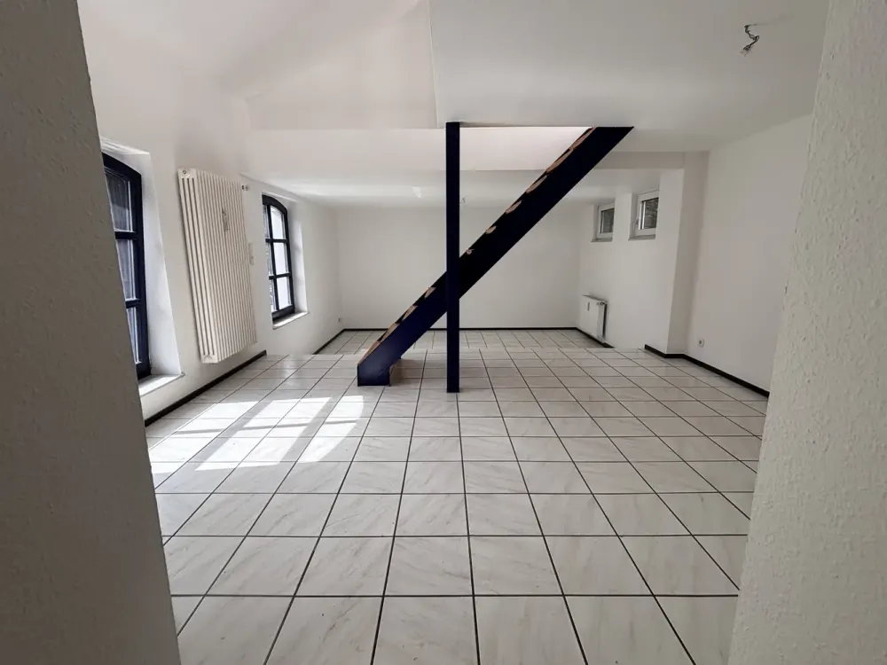 Moderne und helle 2 Zimmer Maisonettewohnung 76 qm