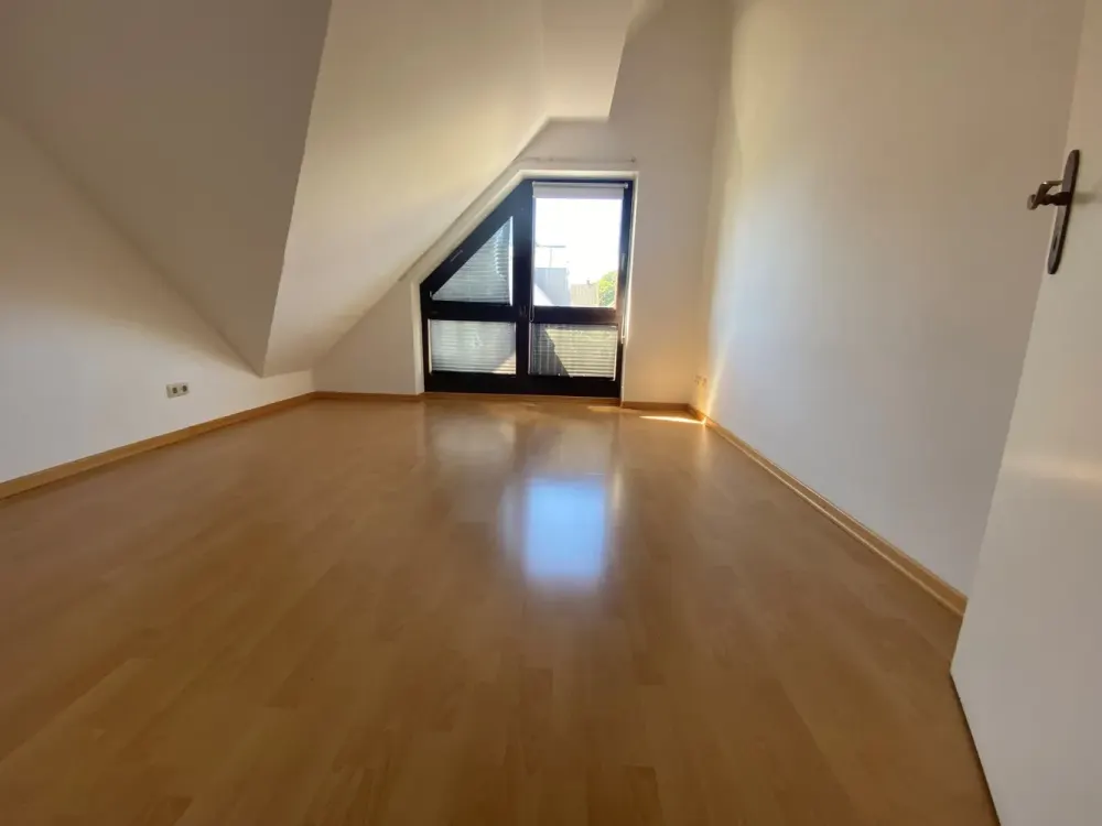 Helle 2-Zimmer-Wohnung mit Süd-West-Balkon und zusätzlicher Galerie