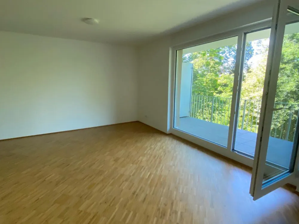 Exclusive 3-Room Apartment with Green View in Second Occupancy