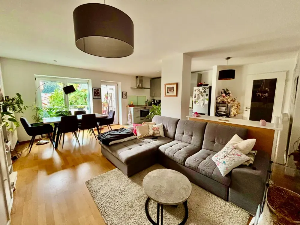 Ab 1.11. Hochwertig ausgestattete 2-Zimmerwohnung mit EBK und großem Balkon