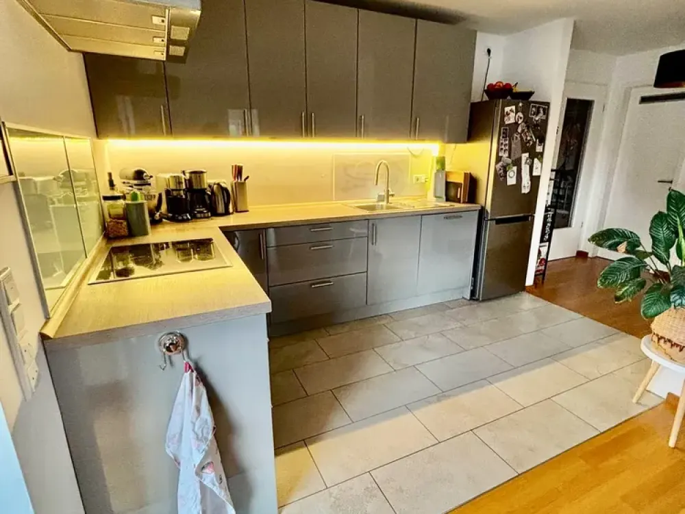 Ab 1.11. Hochwertig ausgestattete 2-Zimmerwohnung mit EBK und großem Balkon
