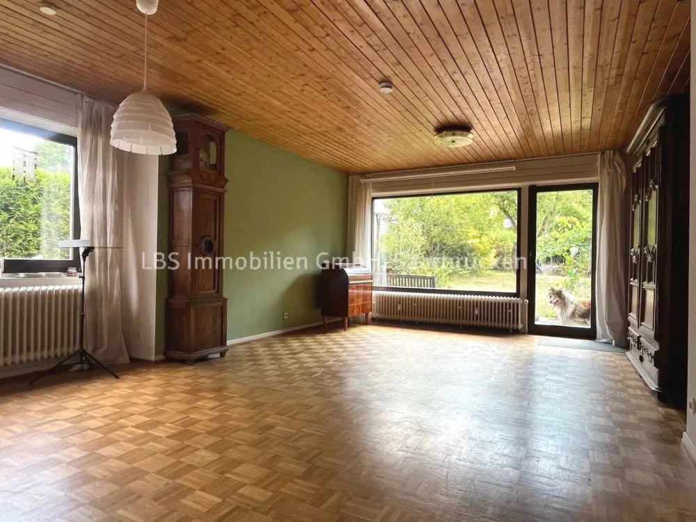 Großzügige 4-ZKB-Wohnung in gefragter Lage nahe der Uni für 1 Jahr zu vermieten!