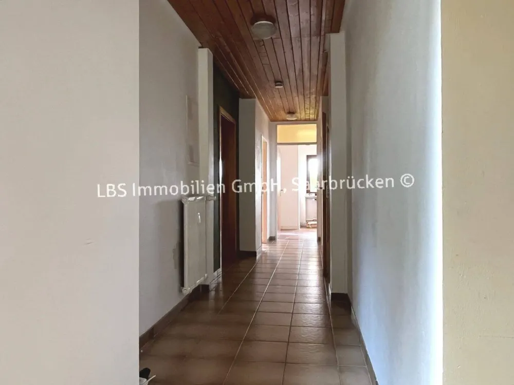 Großzügige 4-ZKB-Wohnung in gefragter Lage nahe der Uni für 1 Jahr zu vermieten!