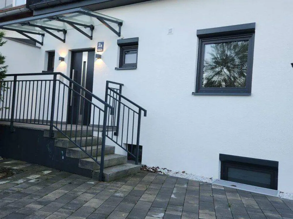 WG-Zimmer in 4er WG komplett saniert und modern