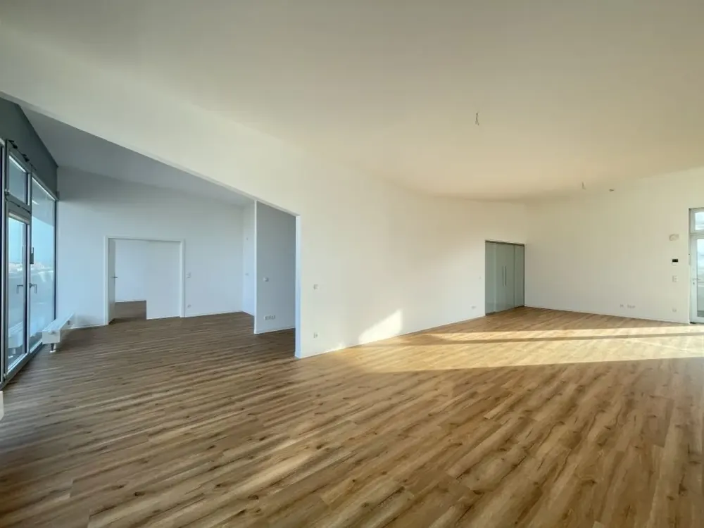 Stadtblick, Dachterrasse, viel Raum: Ihr neues Zuhause in luftiger Höhe!