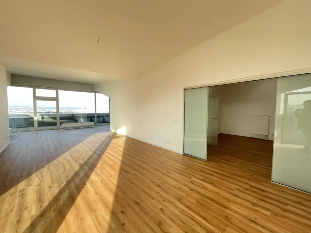 Stadtblick, Dachterrasse, viel Raum: Ihr neues Zuhause in luftiger Höhe!