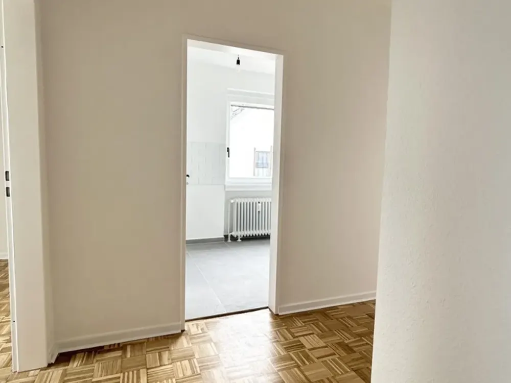 First-class renovated: 3-room apartment in Pattensen