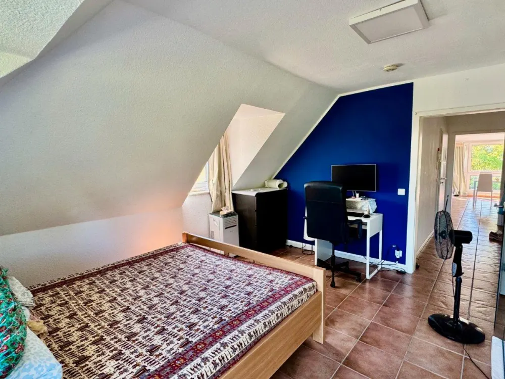 2-Zimmer-Wohnung mit Köln-Dom-Blick, Einbauküche & zwei Balkonen
