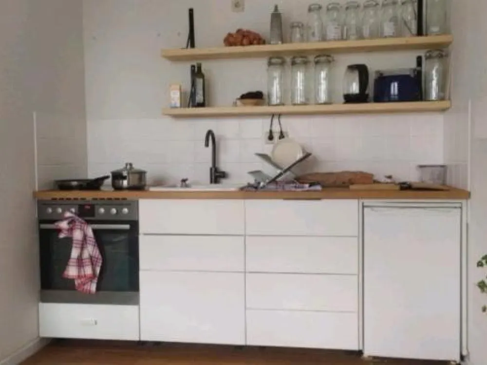 Untermiete Okt-Nov in schöner Dachgeschoss Wohnung in Mitte