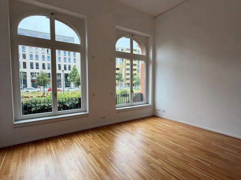 Zentrale 3,5-Raum-Wohnung: Einbauküche und Terrasse