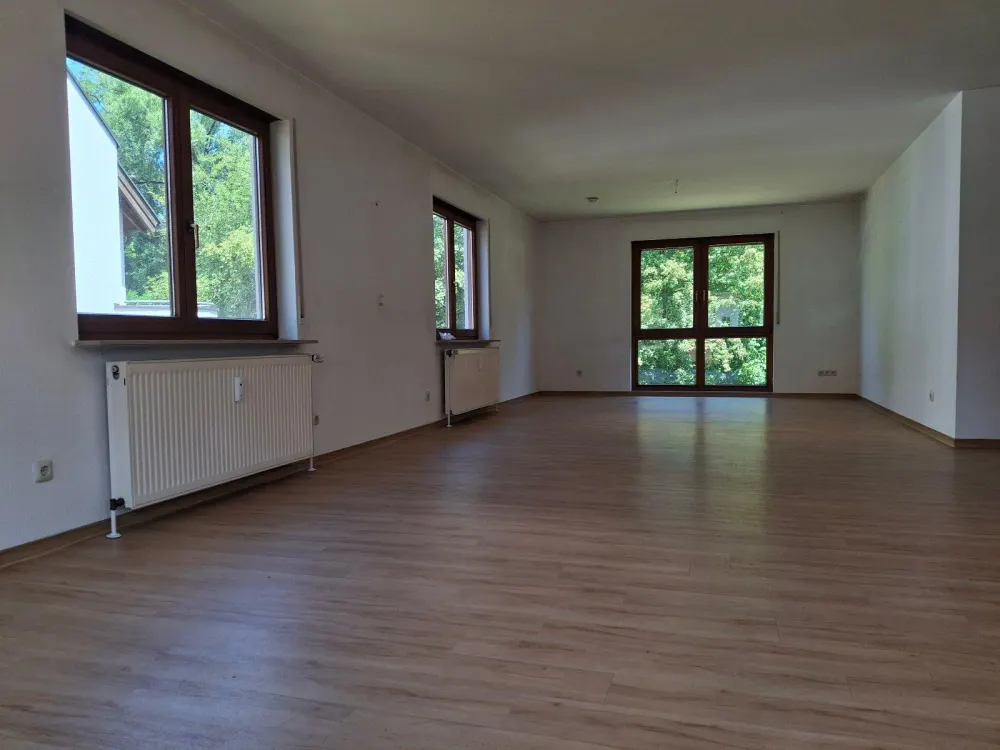 LOFT- Charakter mit 40m² großen Wohn/Essbereich mit Blick ins Grüne und Balkon