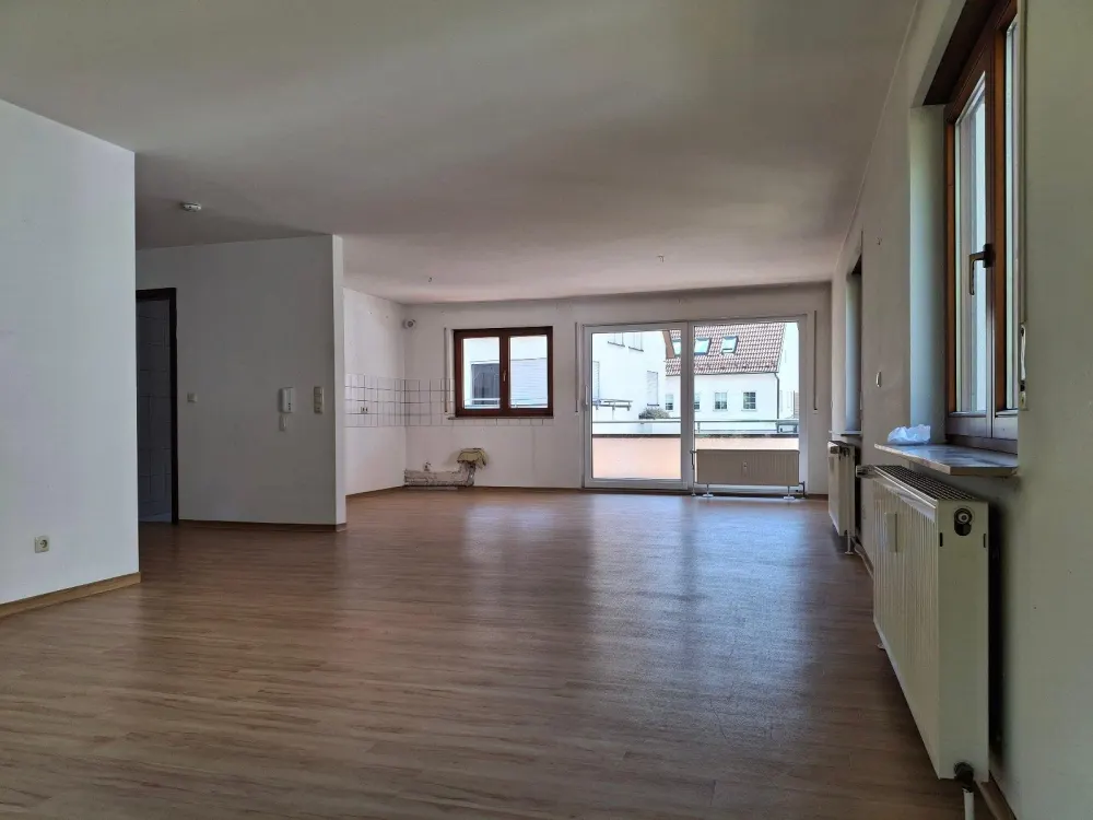 LOFT- Charakter mit 40m² großen Wohn/Essbereich mit Blick ins Grüne und Balkon