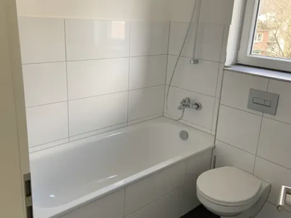 Ab spätestens 1.12. Wohnen mit Charakter: 2-Zimmer-Wohnung in Halstenbek