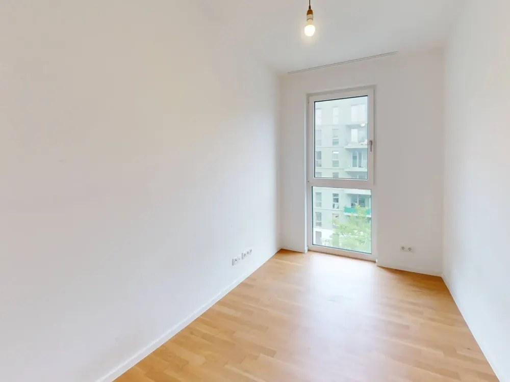 Exklusive 3,5-Zimmer-Wohnung mit 3 BALKONEN, 2 BÄDERN und EBK im Neubauquartier 'Ferdinand's Garden'