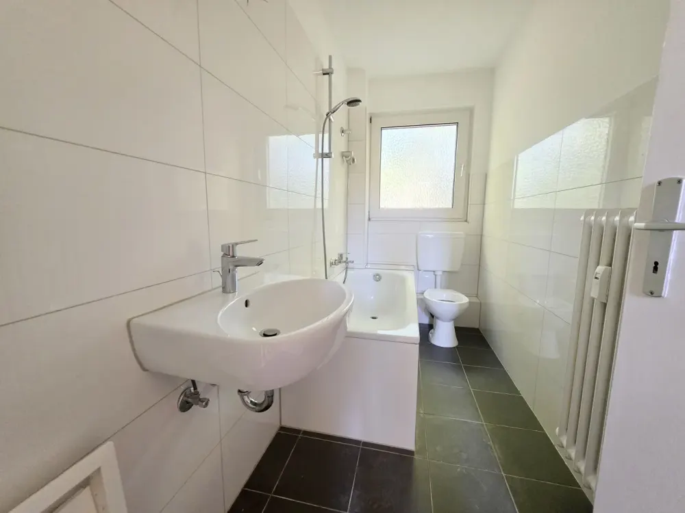Modernisiert mit Balkon in Hagen Haspe. HS27WE16