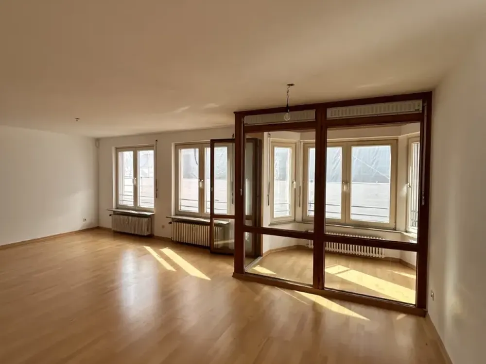 Wunderschöne 3 Zimmer Wohnung für eine 2er WG ✨