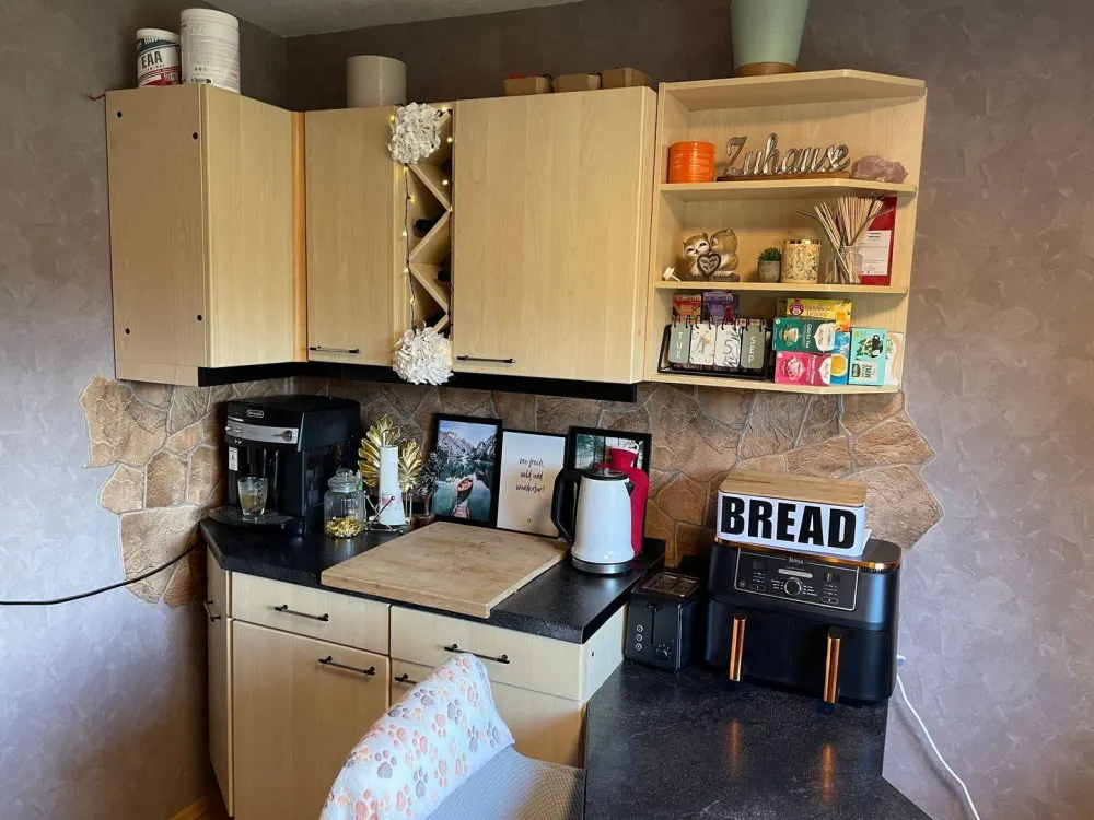 3 Zimmer Wohnung mit Elektrischer Garage + Stellplatz