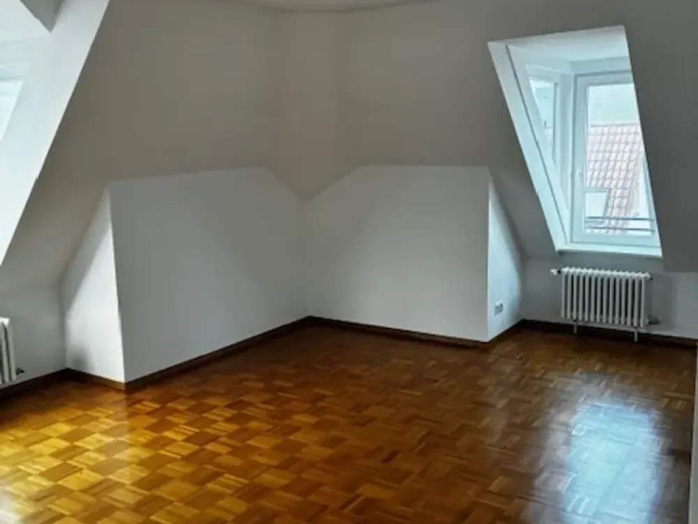 Exklusive 3,5-Zi.-Wohnung mit Gartennutzung in schöner Lage in Degerloch
