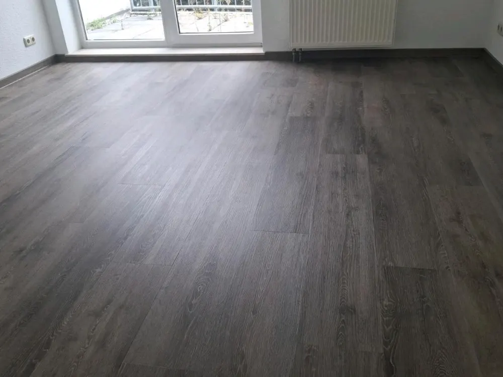 2 Zimmer Wohnung mit 2 Balkonen in Leipzig-Lindenthal