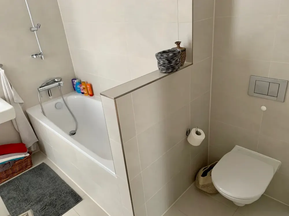 Schöne Dreizimmerwohnung im Puhlmannhof / Kastanienallee